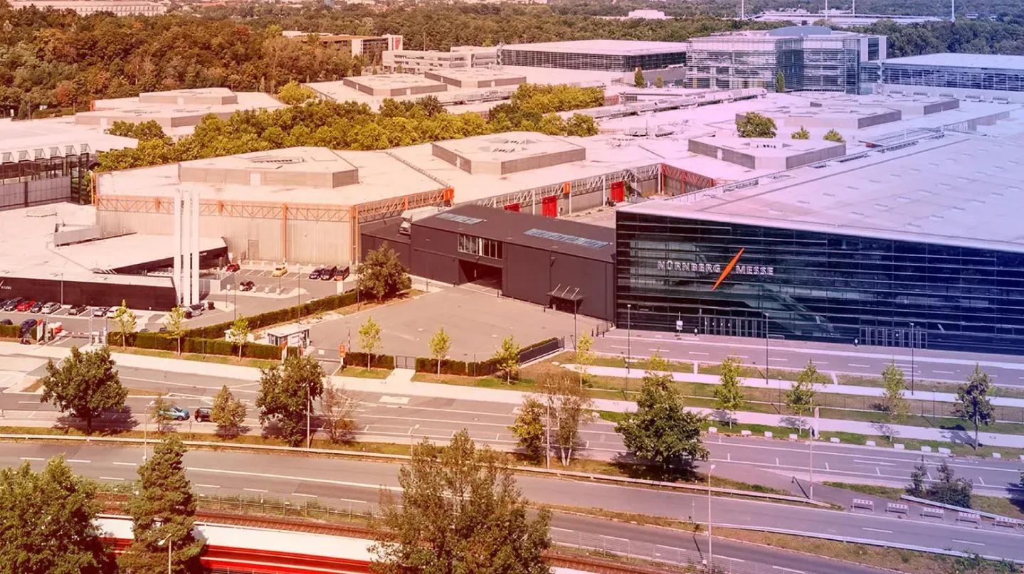 It sa Banner Set LP Banner 690x387